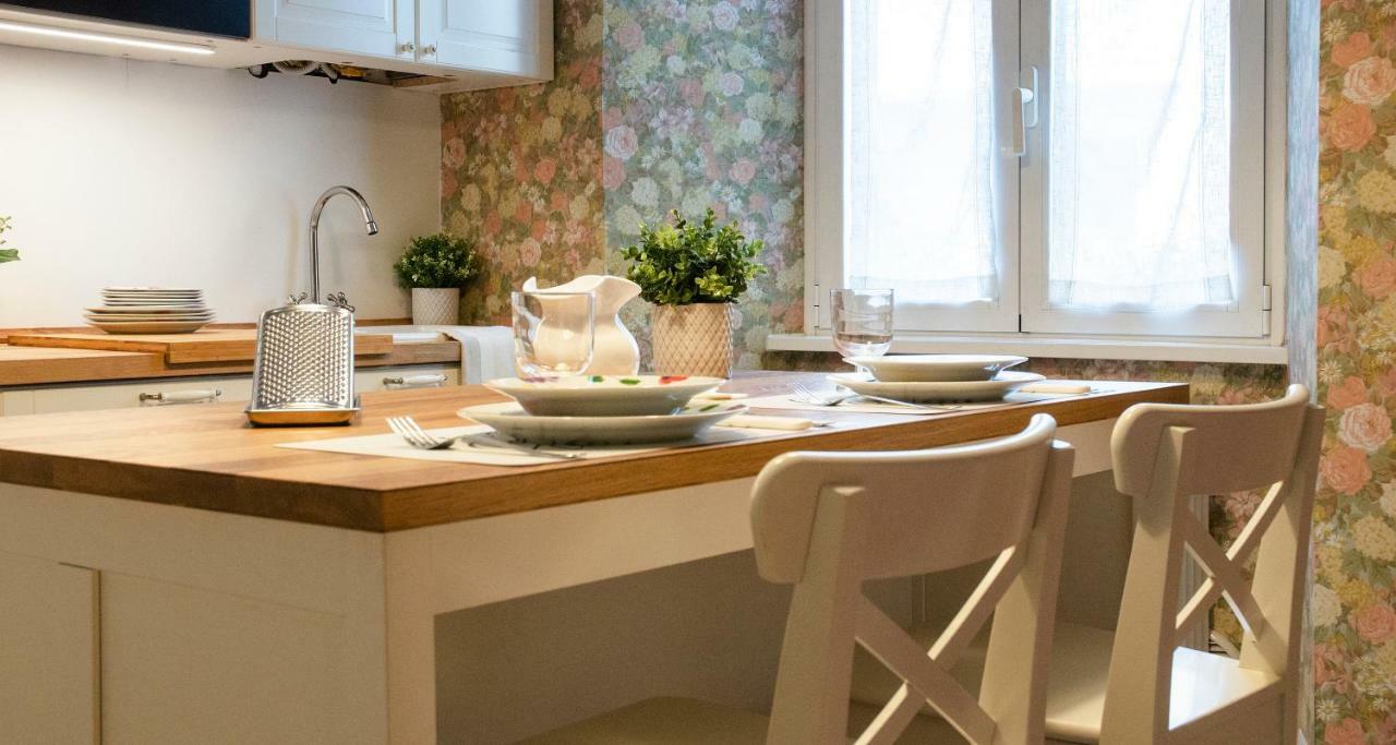 Flowers Apartment Joivy 25 Como Buitenkant foto