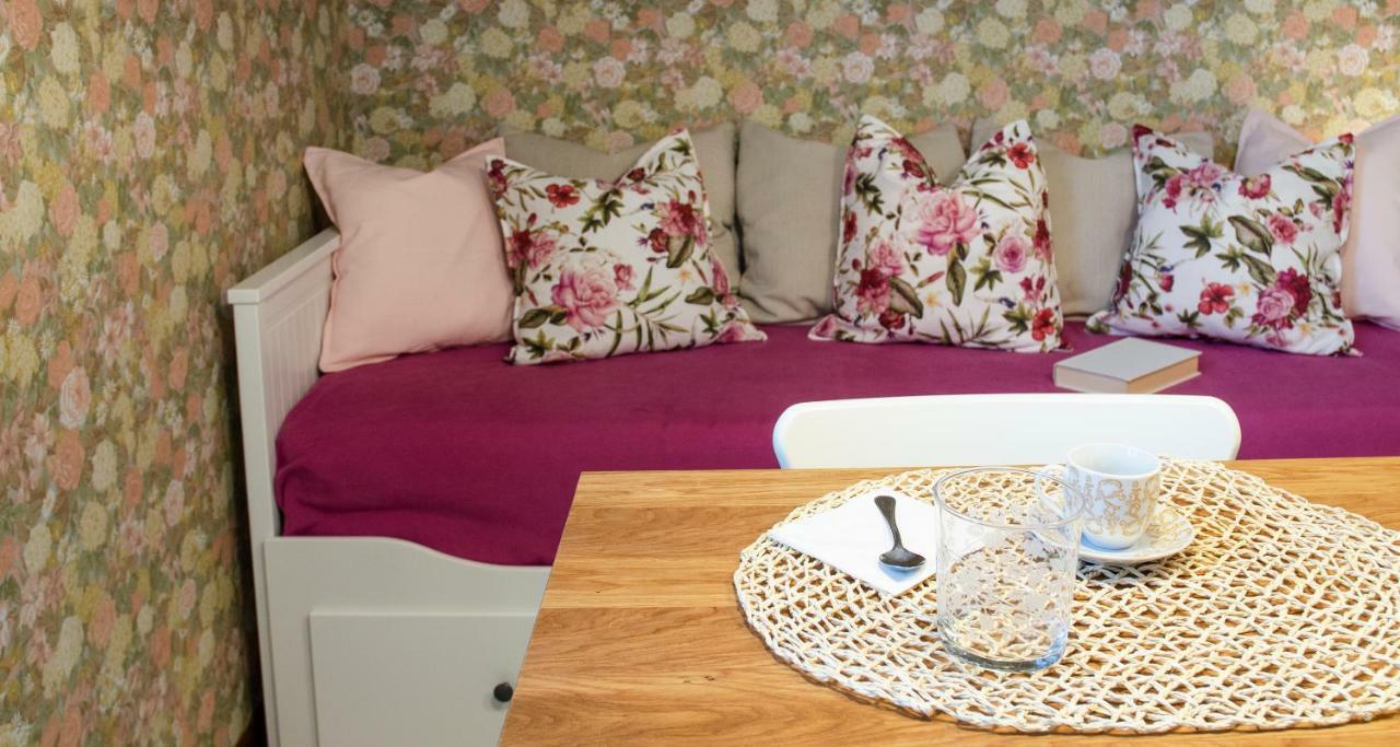 Flowers Apartment Joivy 25 Como Buitenkant foto