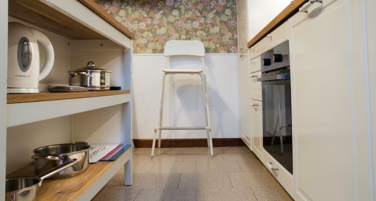 Flowers Apartment Joivy 25 Como Buitenkant foto